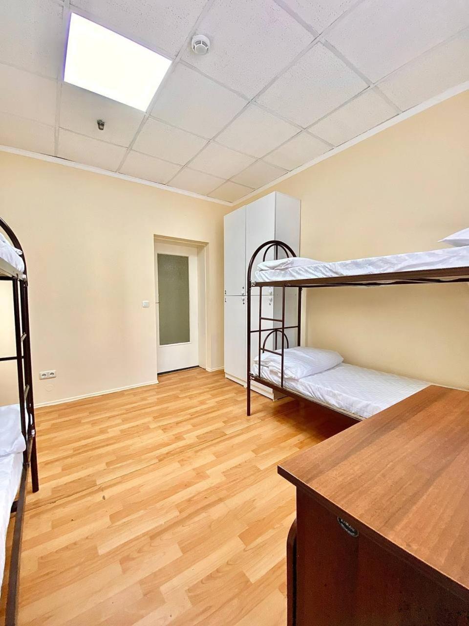Alma-Ata Hostel Extérieur photo